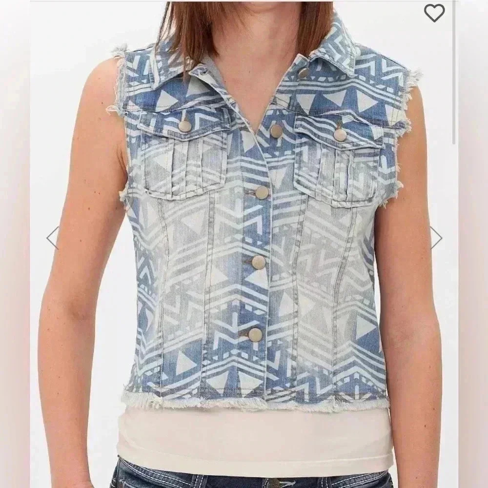 Tinseltown Southwestern Denim Vest. Size: Medium - Picture 3 of 11